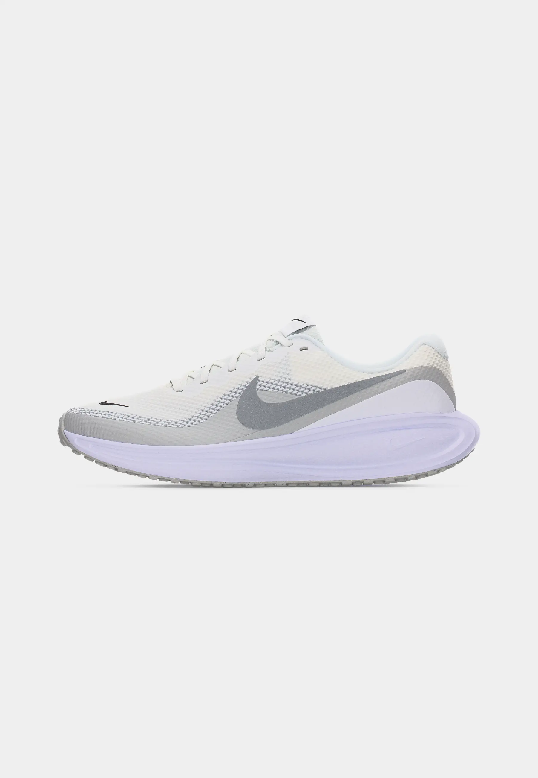 NIKE REVOLUTION 8