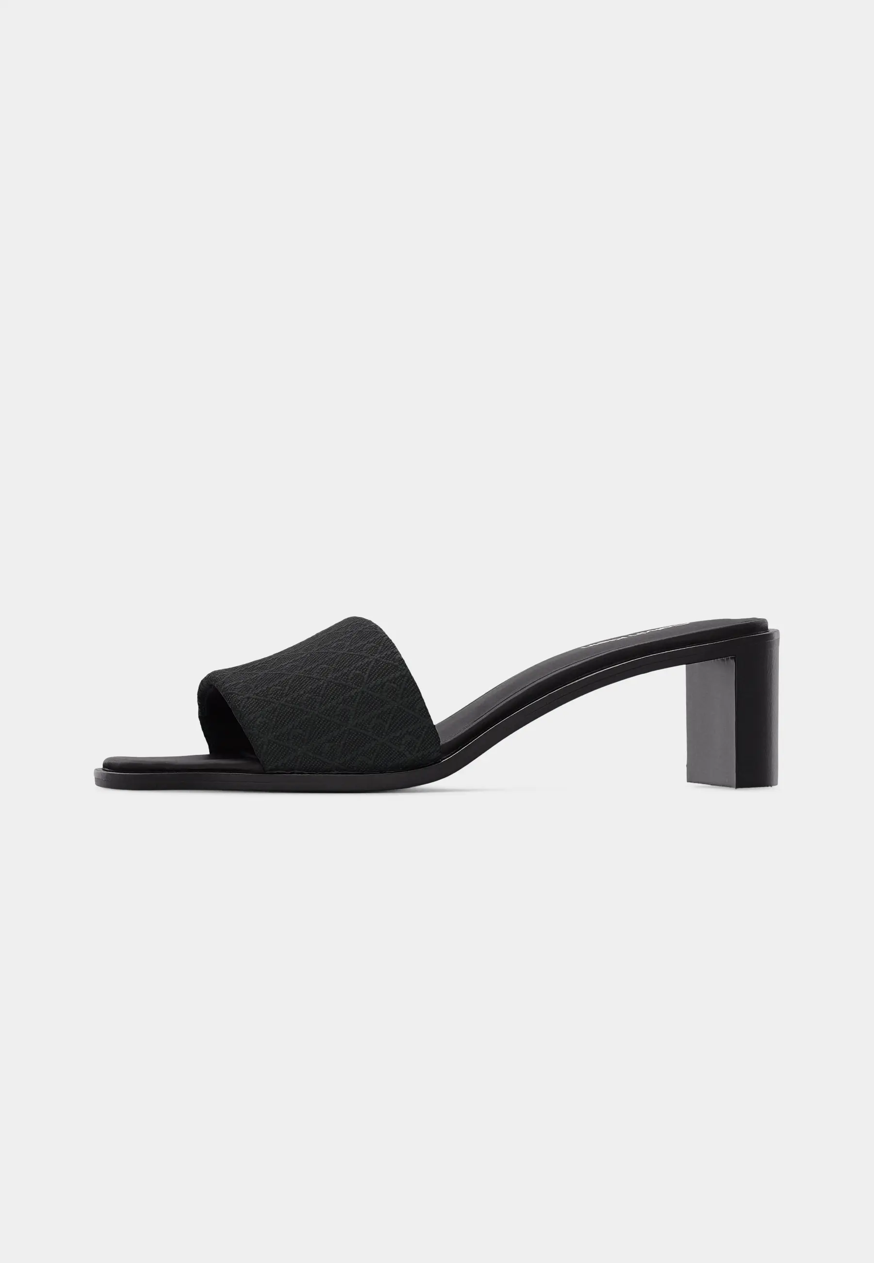 BLOCK HEEL SANDAL AOP