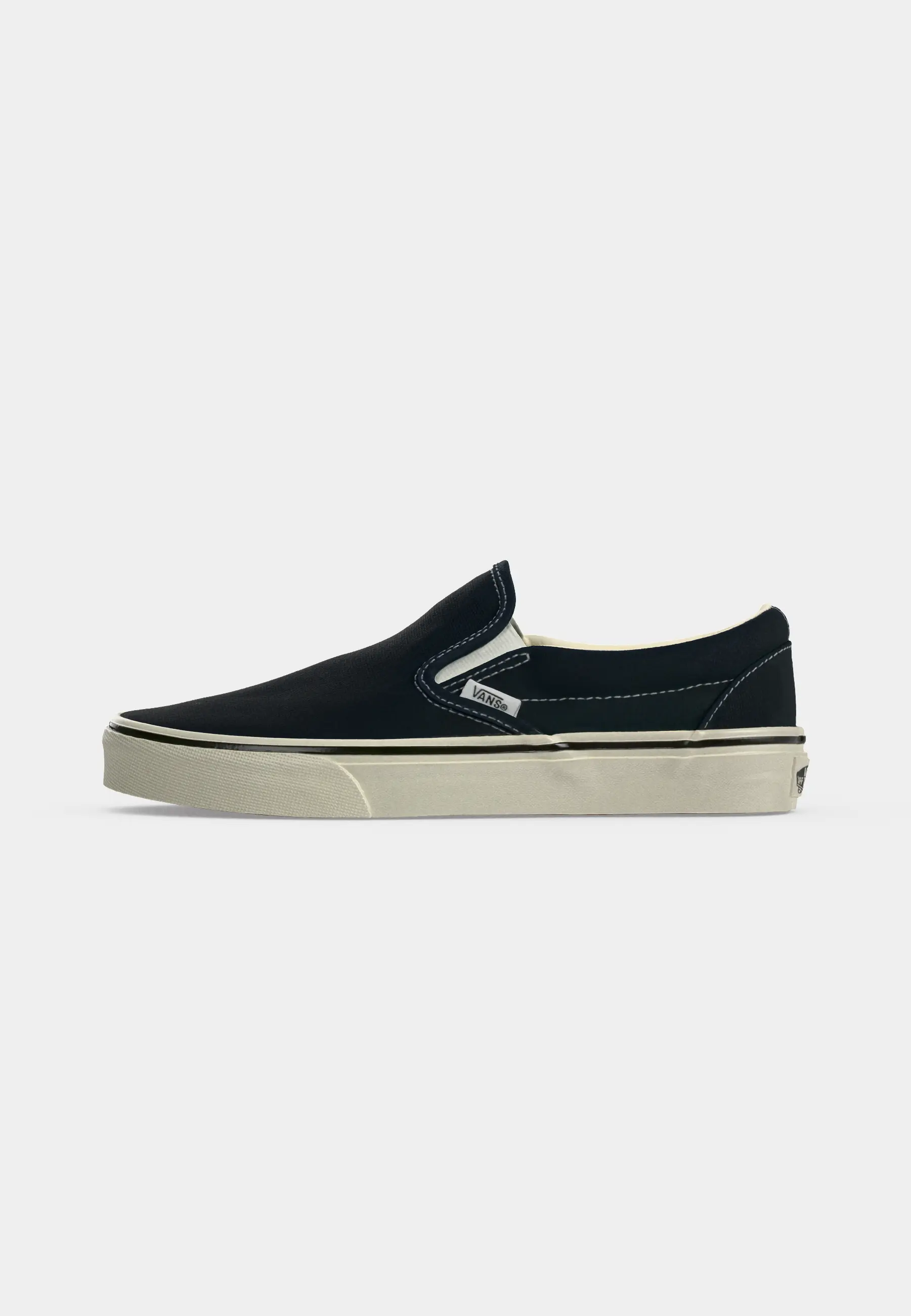 CLASSIC SLIP ON UNISEX