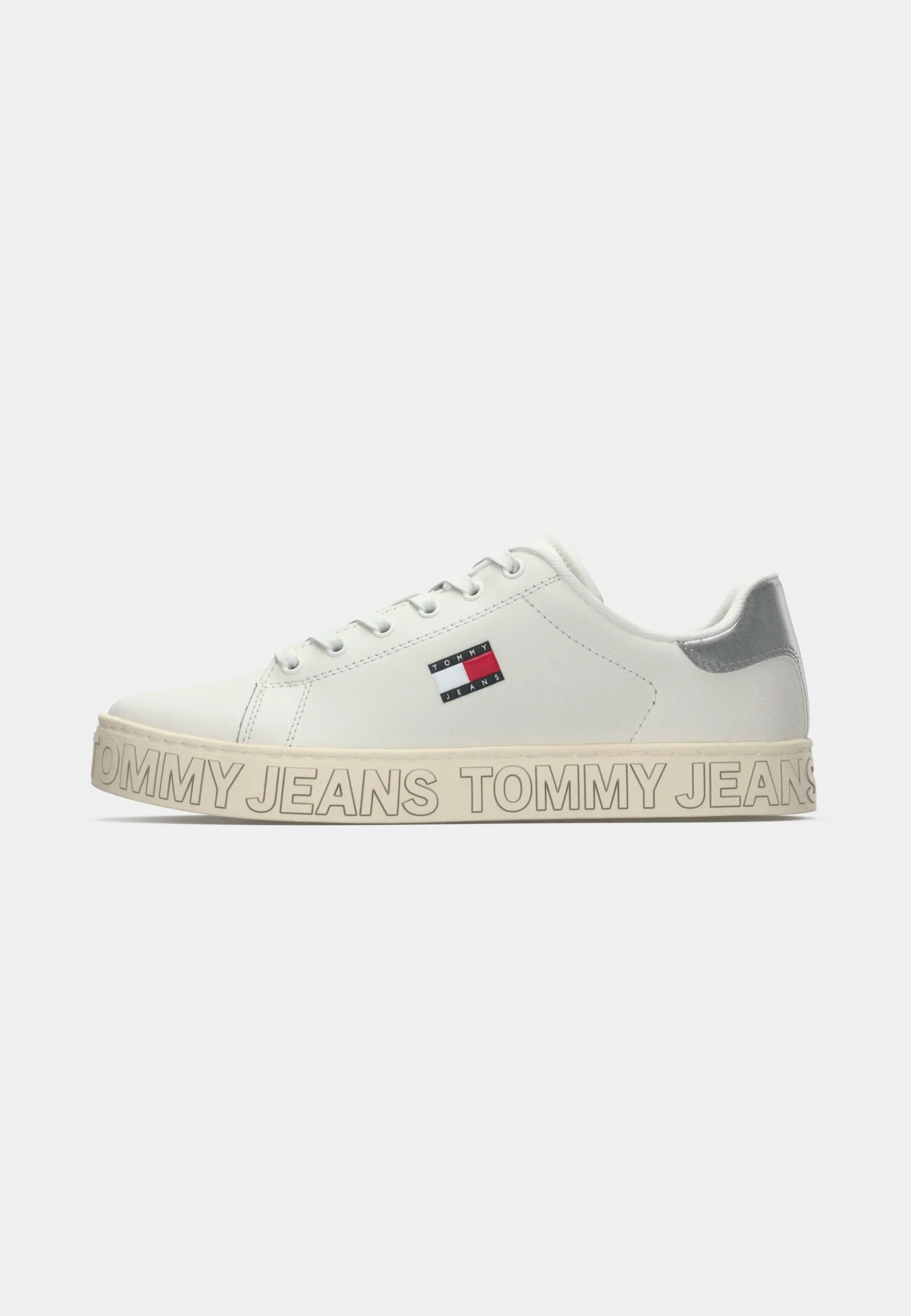 (NEW) TJW LOGO SNEAKER ESS