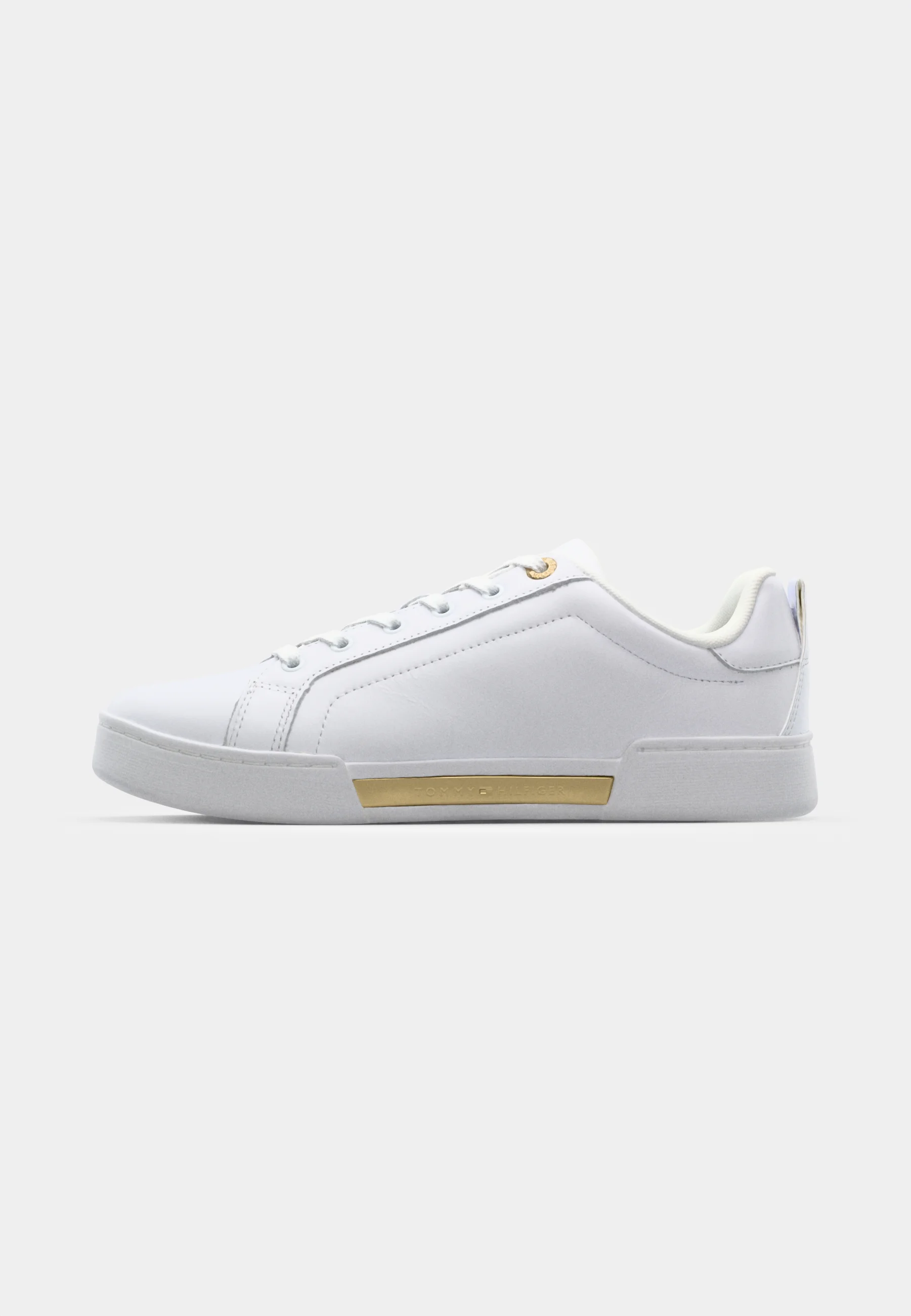 CHIQUE COURT SNEAKER
