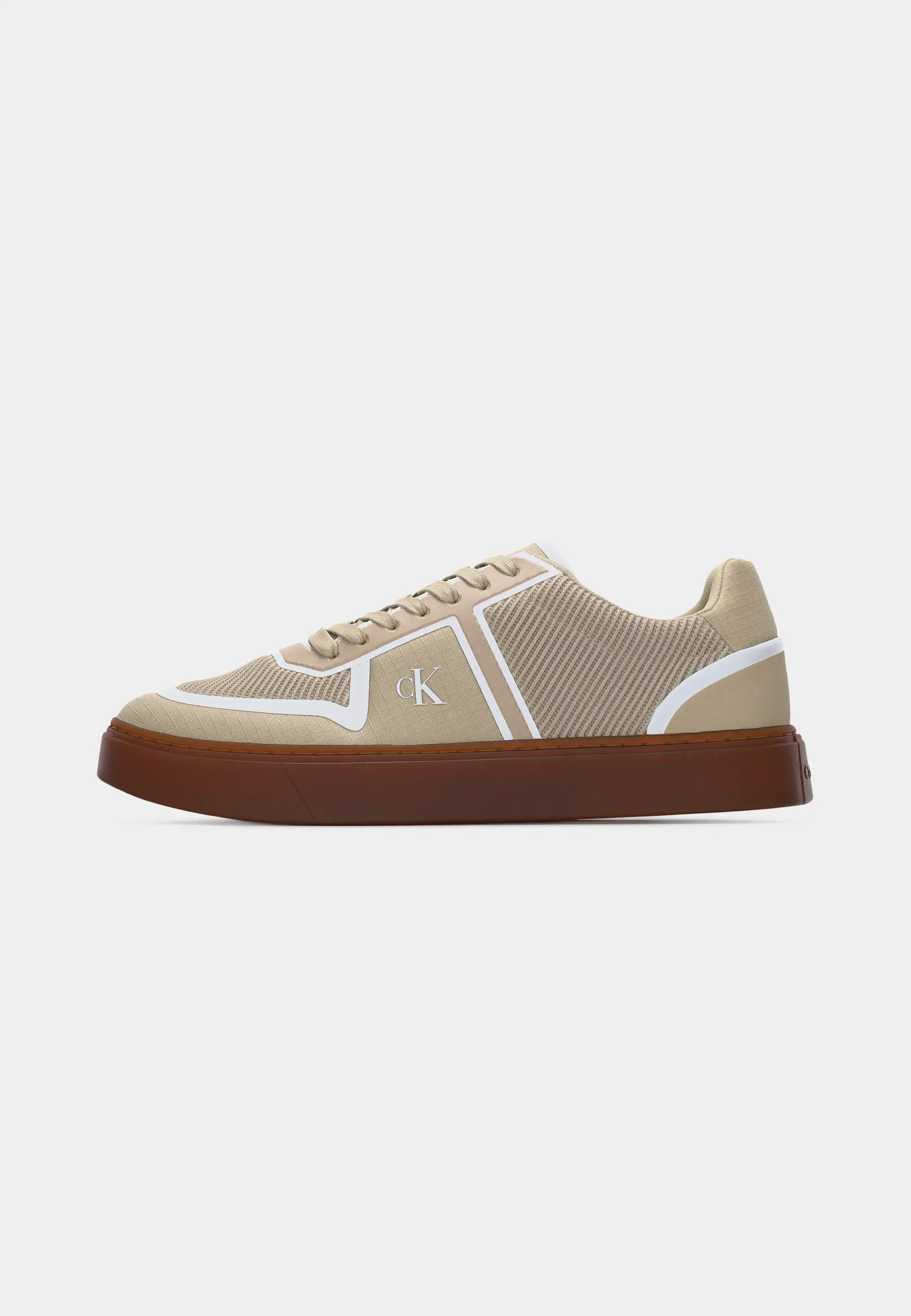 CLASSIC CUPS LACEUP KNIT