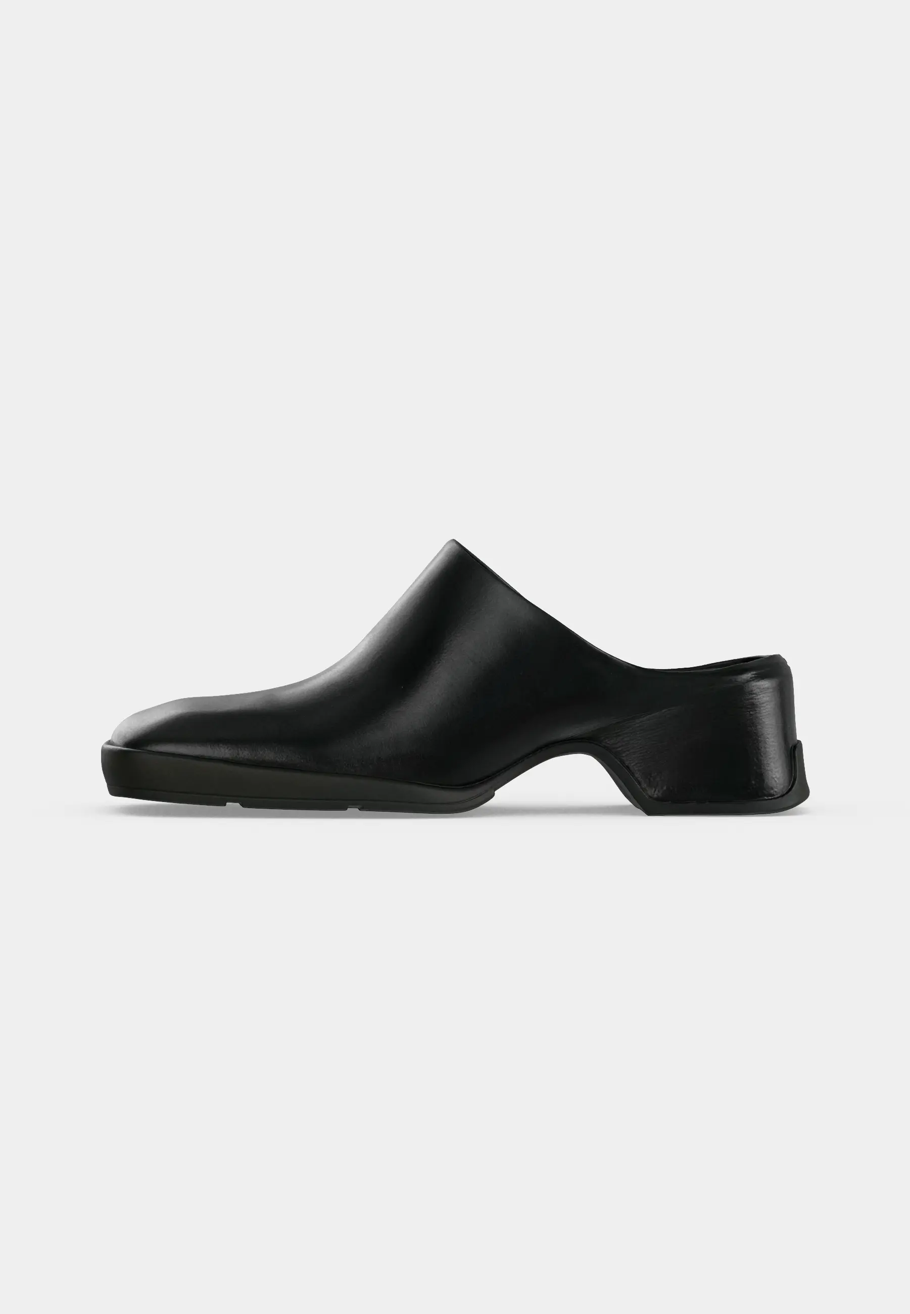 Amoy Black Mules