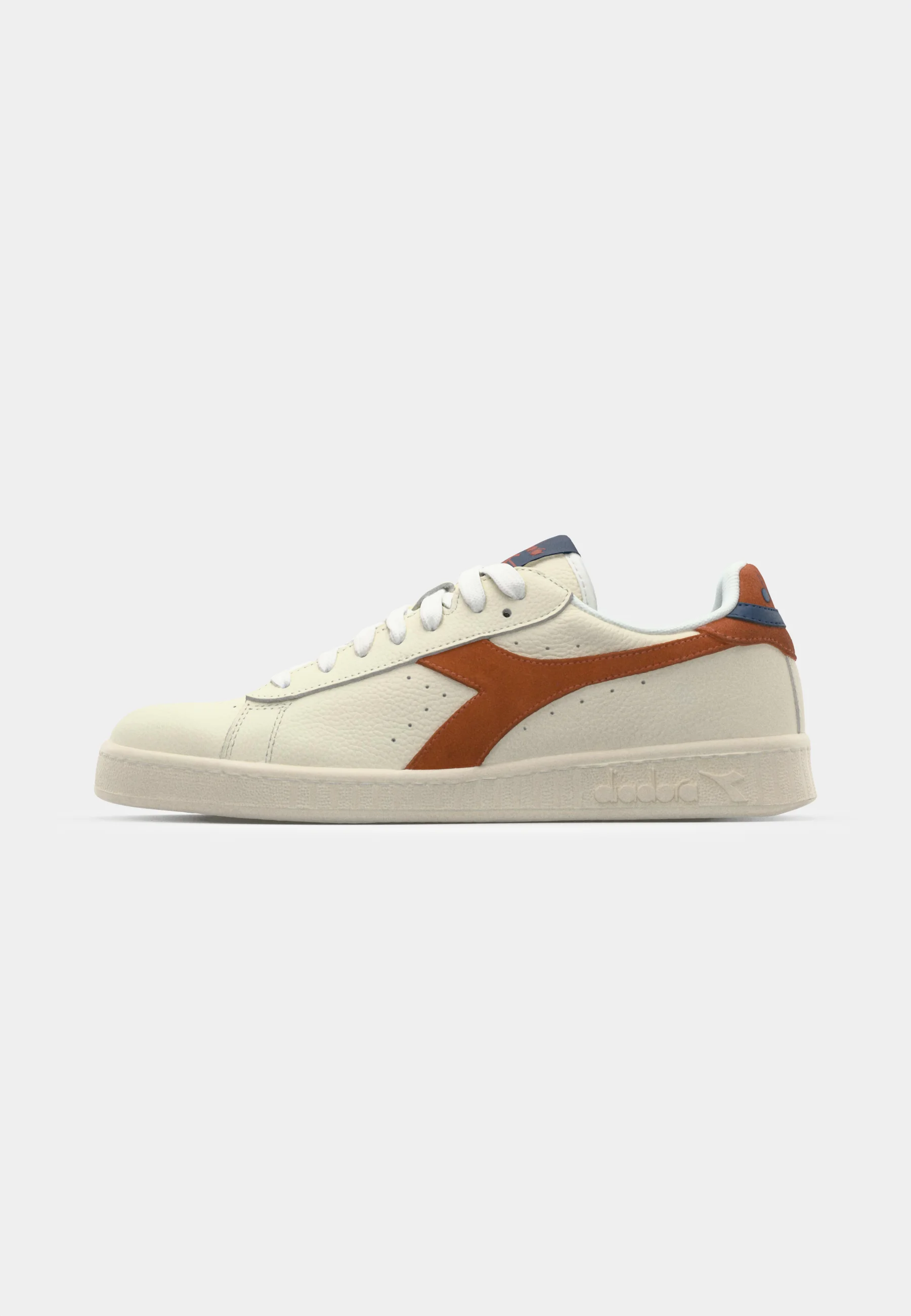 GAME L LOW WAXED SUEDE POP