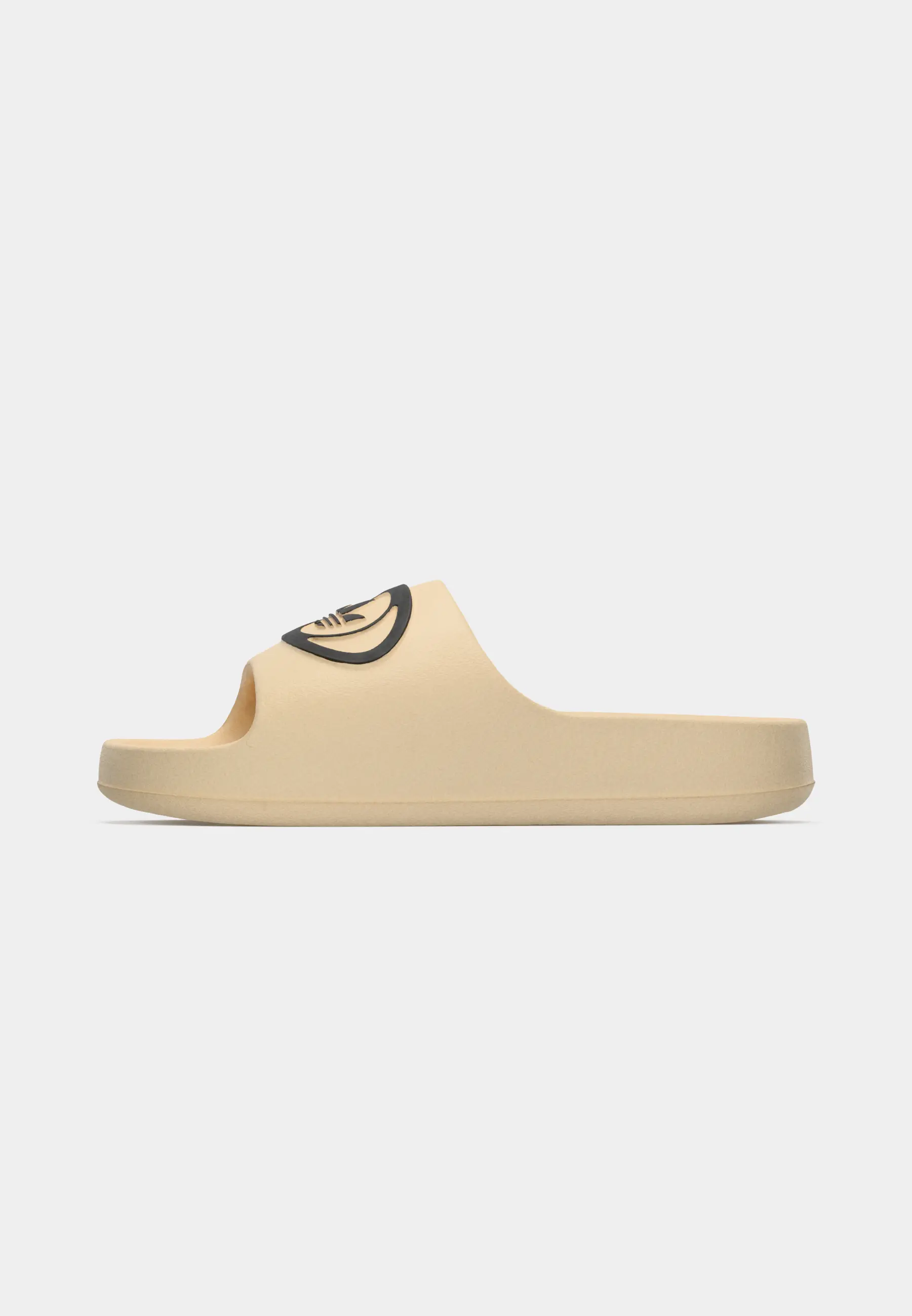 ADILETTE 00s