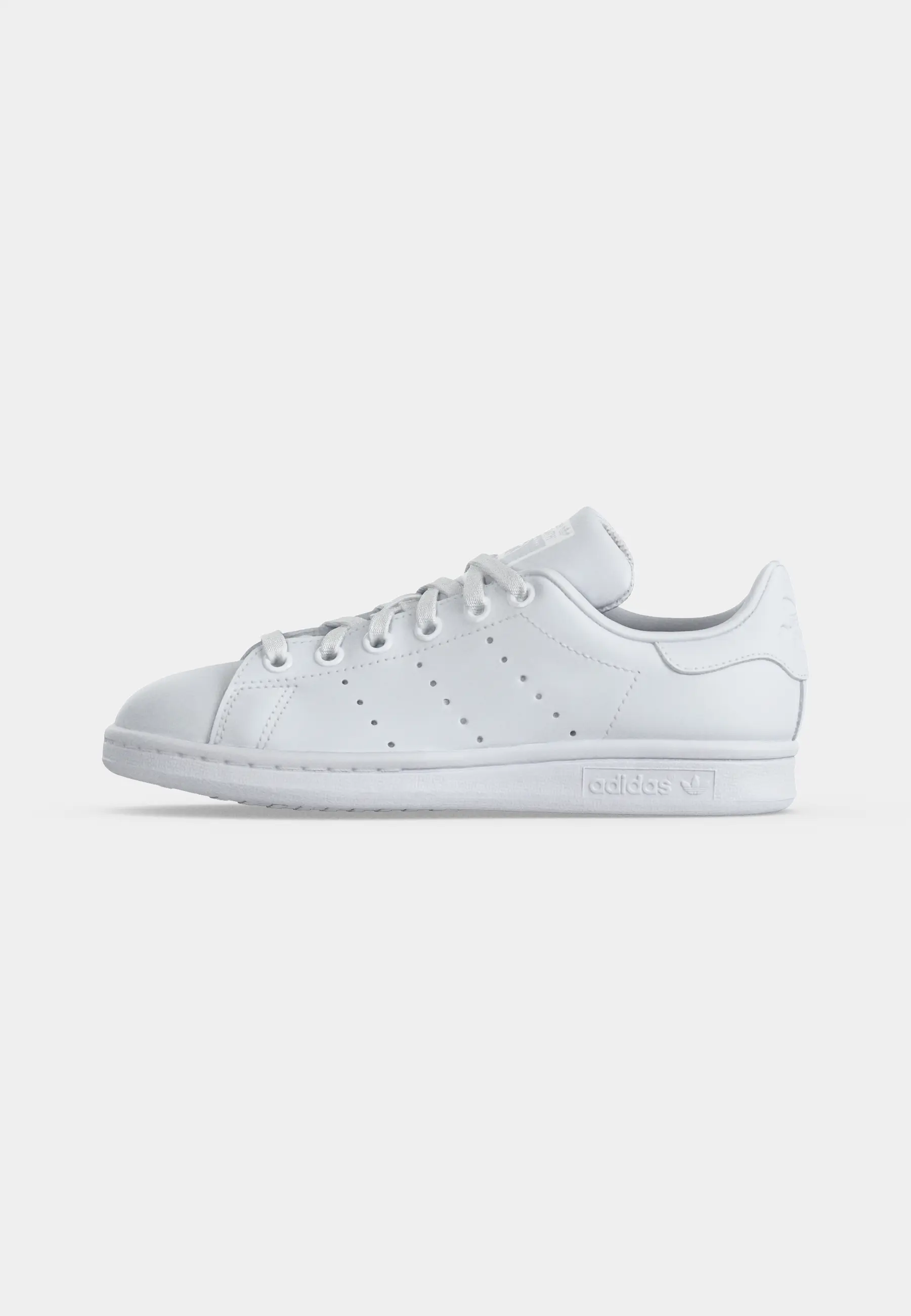 STAN SMITH
