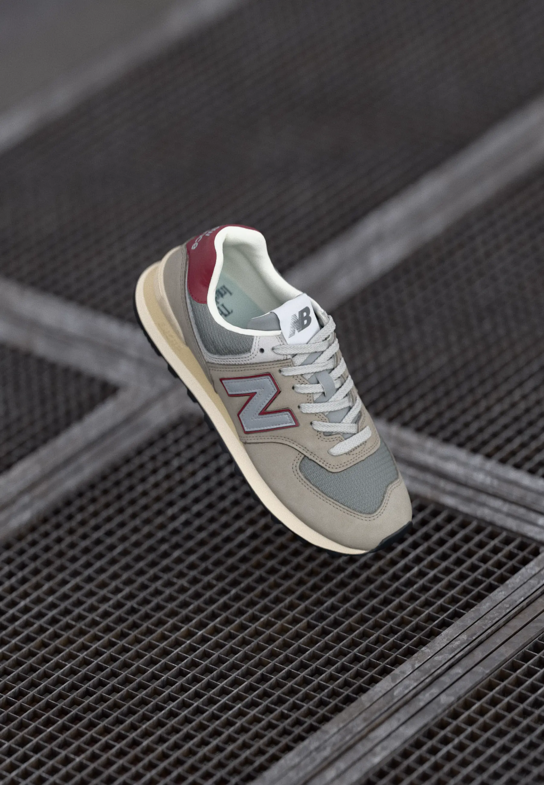 ShopAR Library | Sneaker New Balance Shoes
