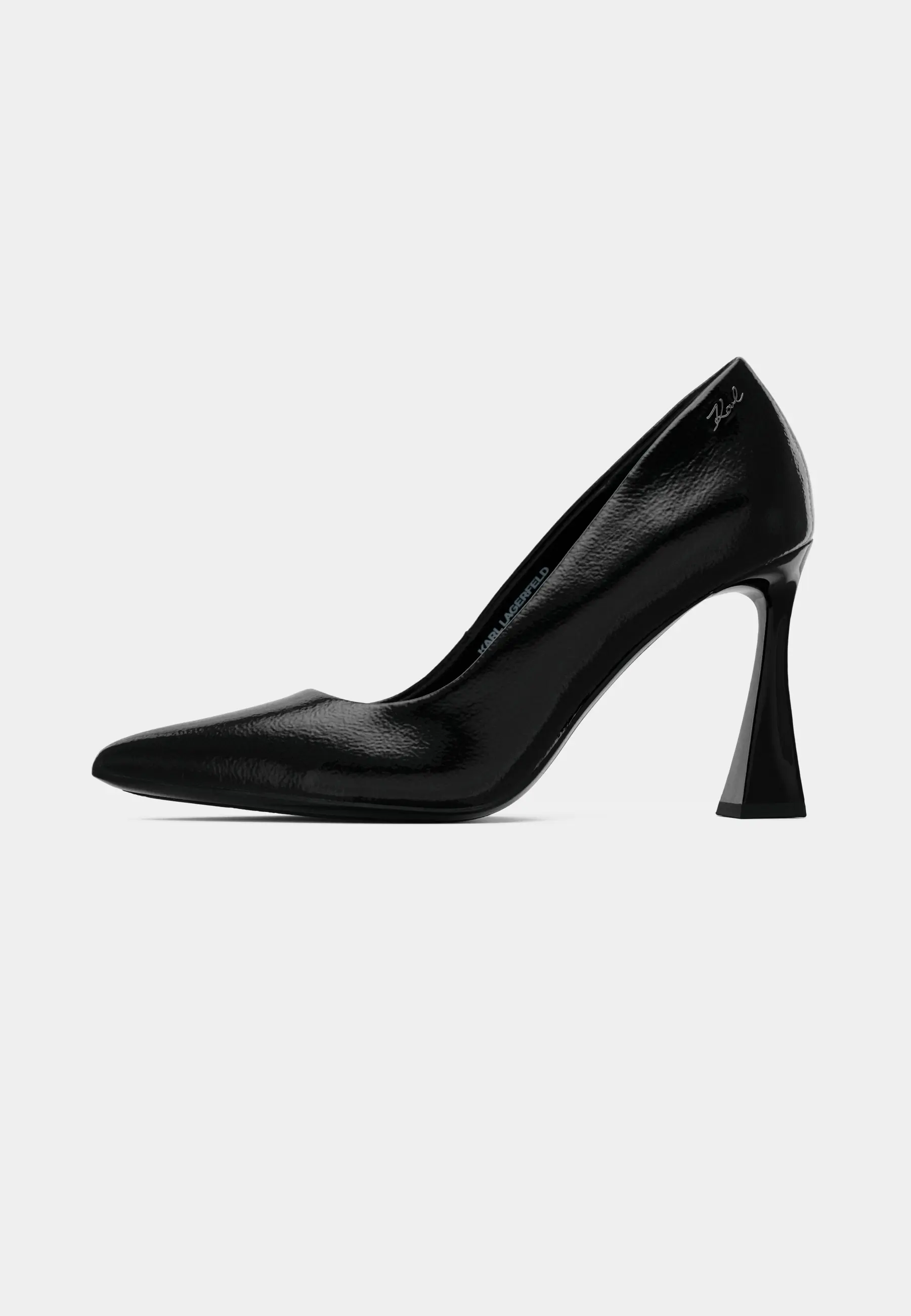 DEBUTANTE Pump