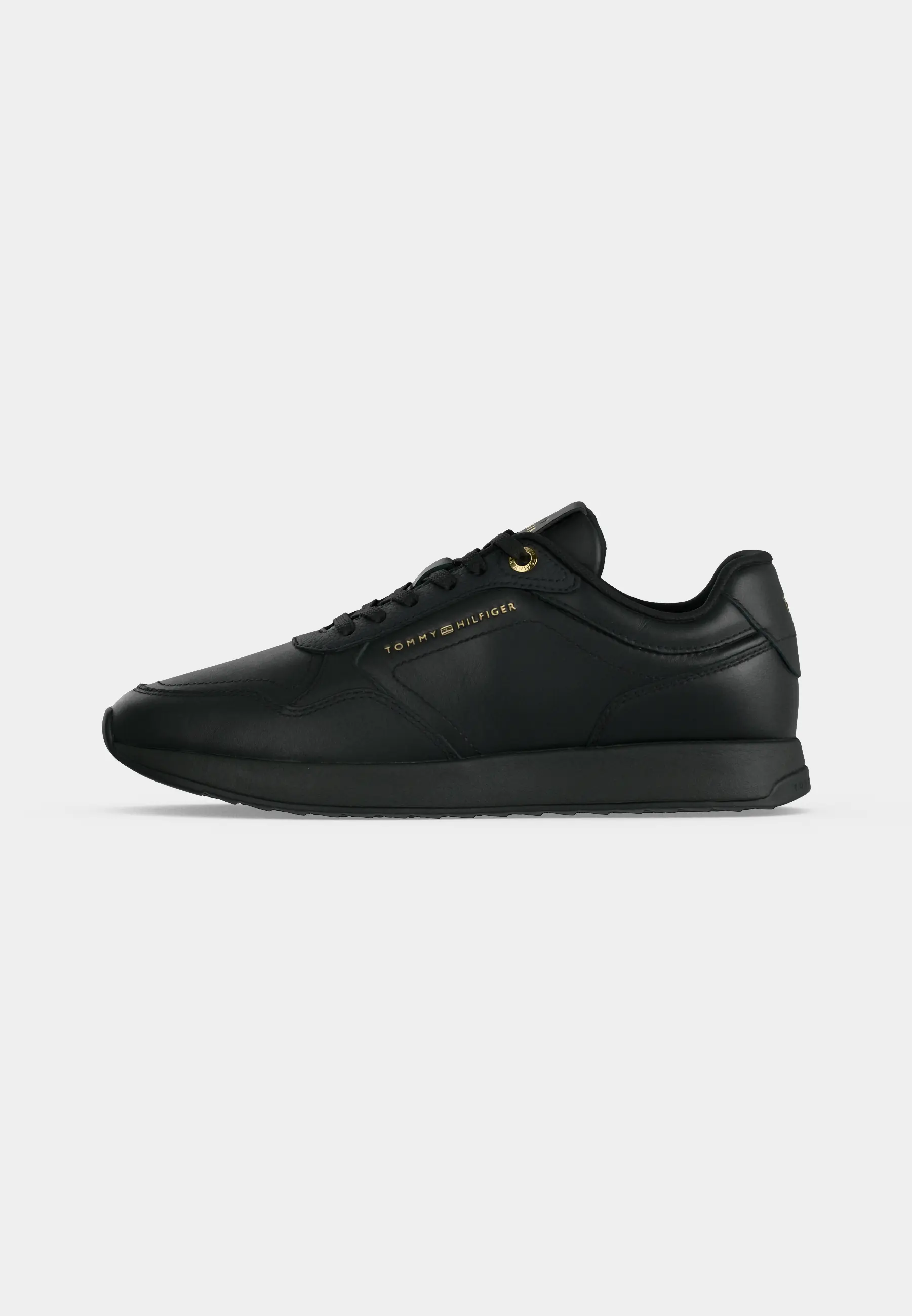 RETRO RUNNER