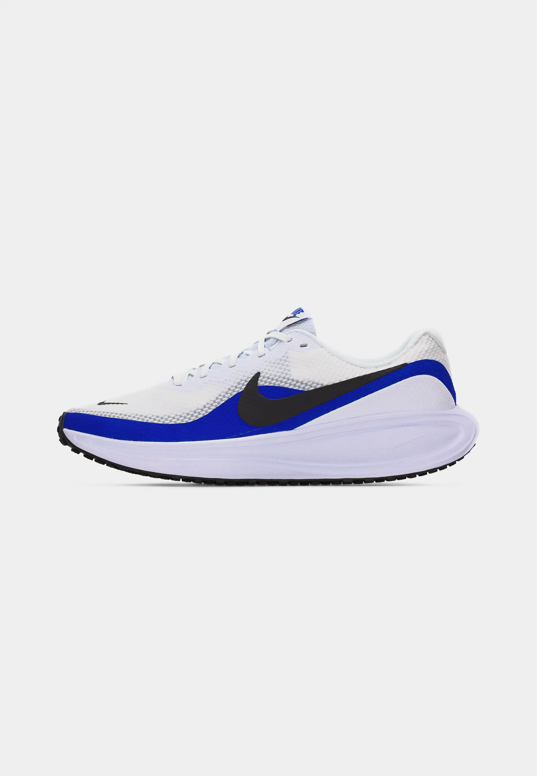 NIKE REVOLUTION 8
